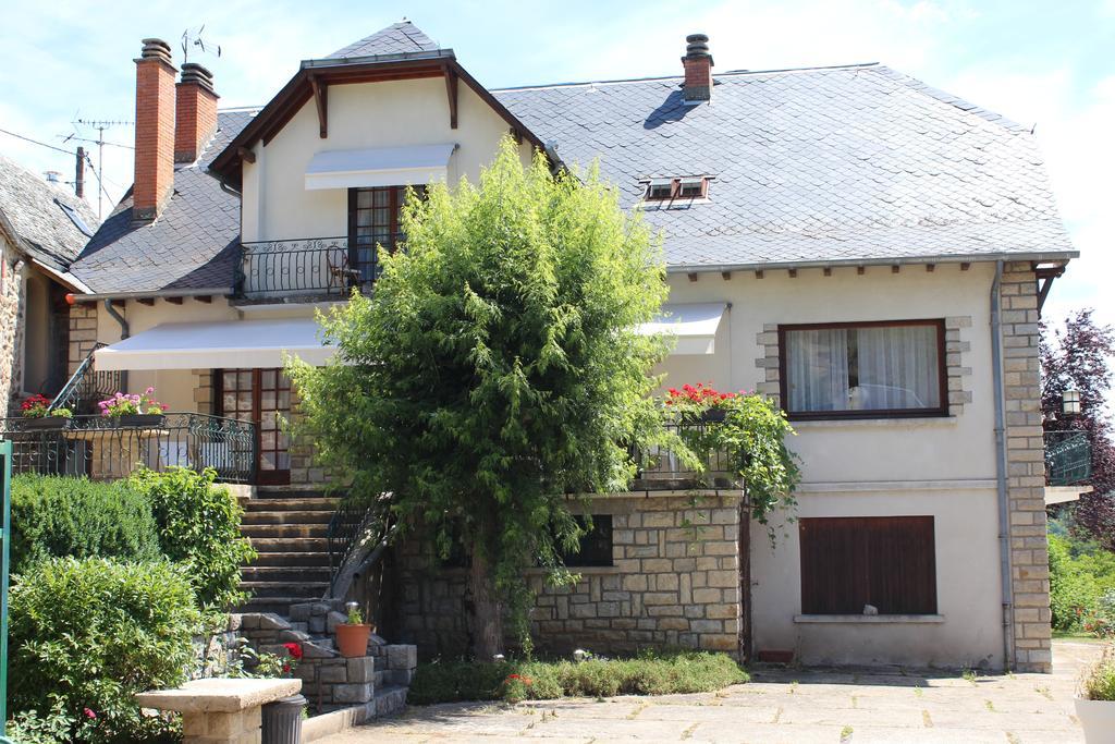 Chambres d'hôtes La Fontaine Espalion Exterior foto